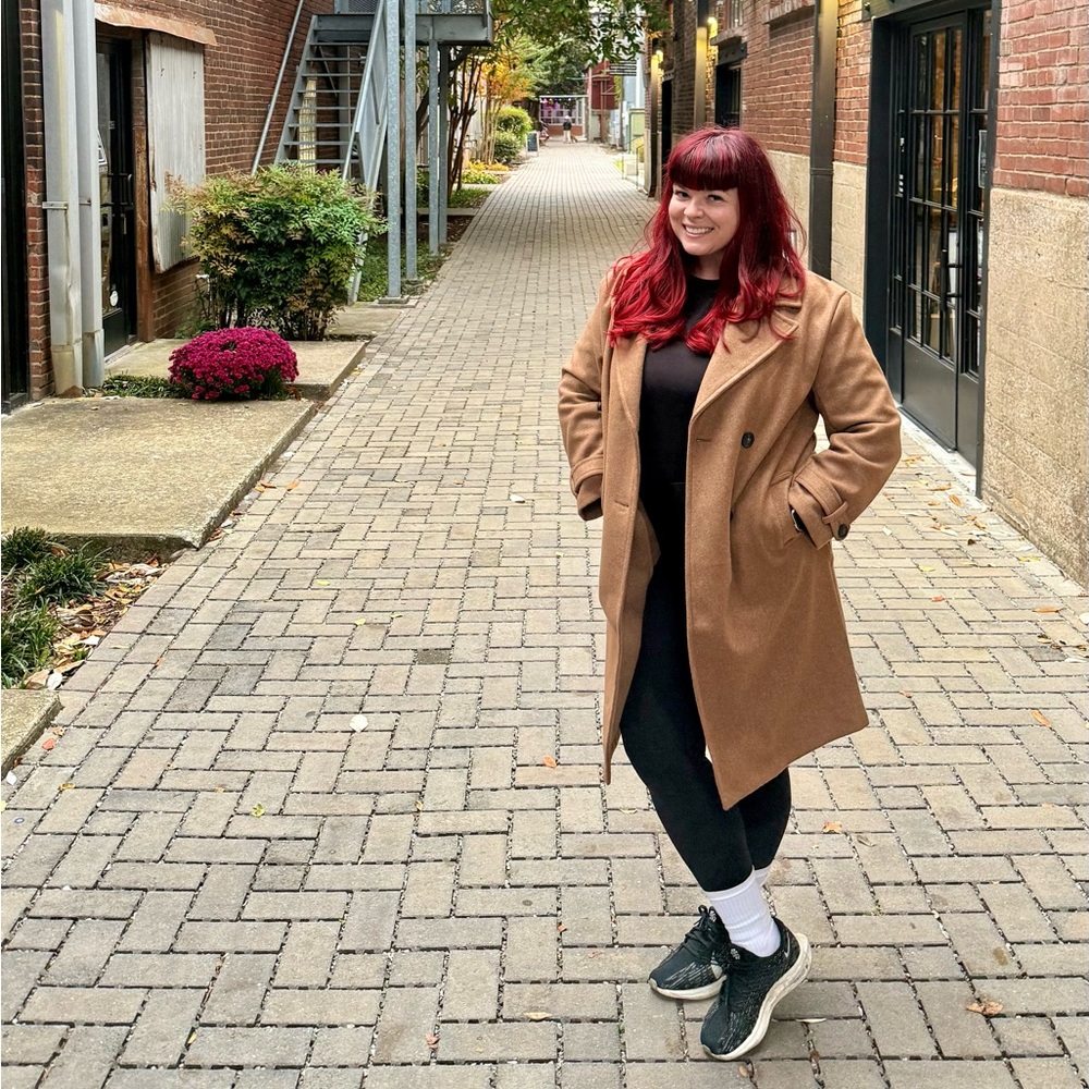 Meet your Posher, Samantha